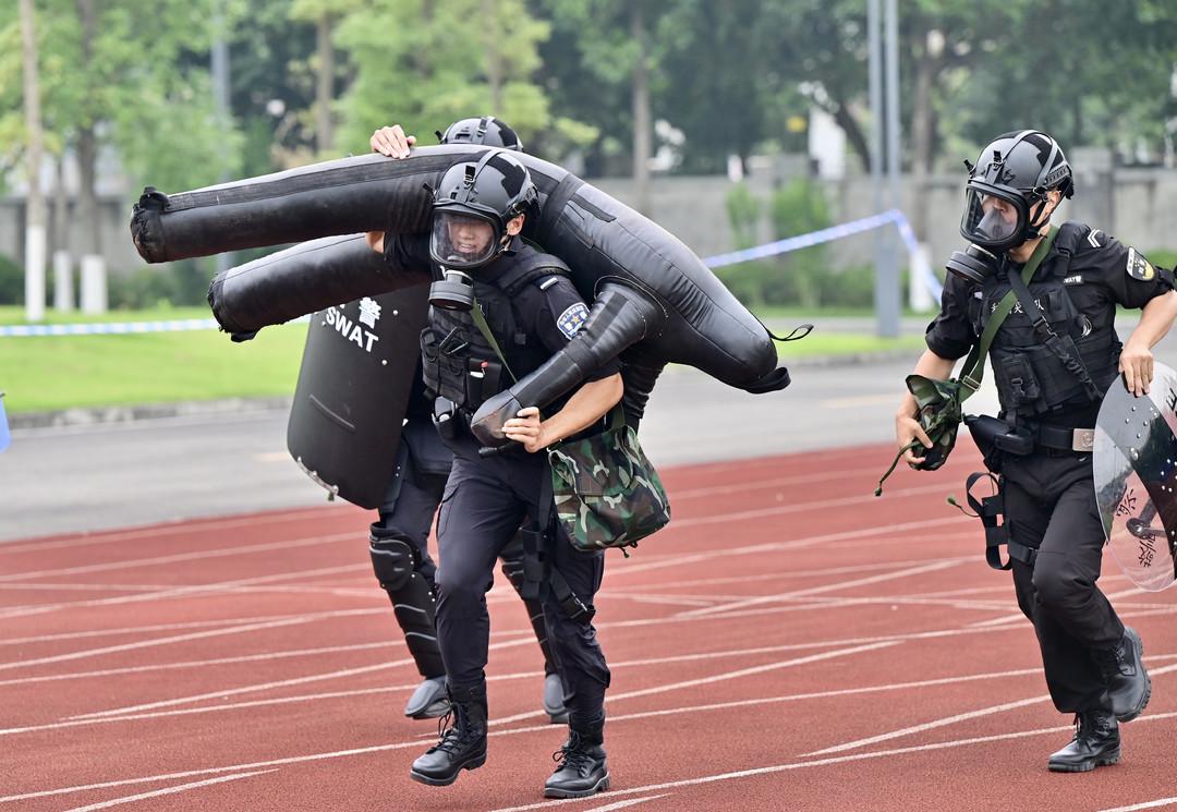 战斗体能训练装备